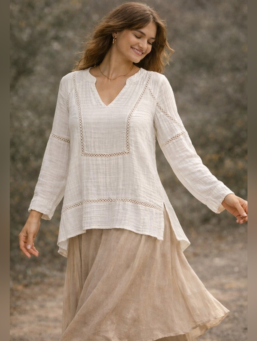 MICHAEL STARS 100% COTTON GAUZY EYELET DETAIL TUNIC TOP. SIZE SMALL